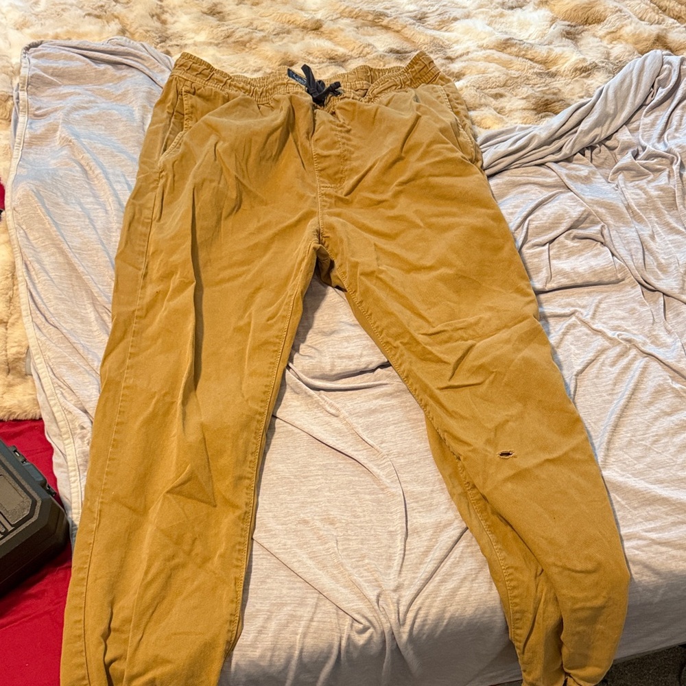 Mens American Eagle Joggers. M
